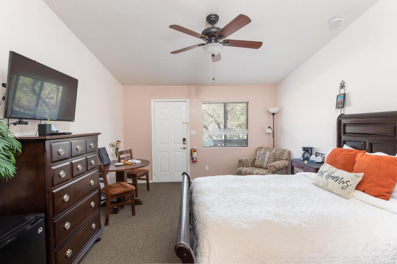Whispering Creek Bed & Breakfast Sedona Bagian luar foto